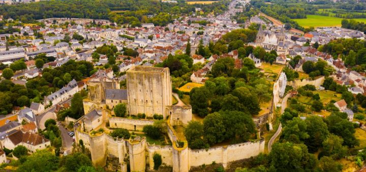 Loches : hébergements et activités touristiques à découvrir cet été